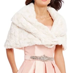 Eliza J Faux Fur Ivory Wrap